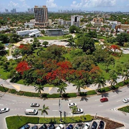 Hollywood Vacation Mins To Beach & Hard Rock #193 Apartment Bagian luar foto