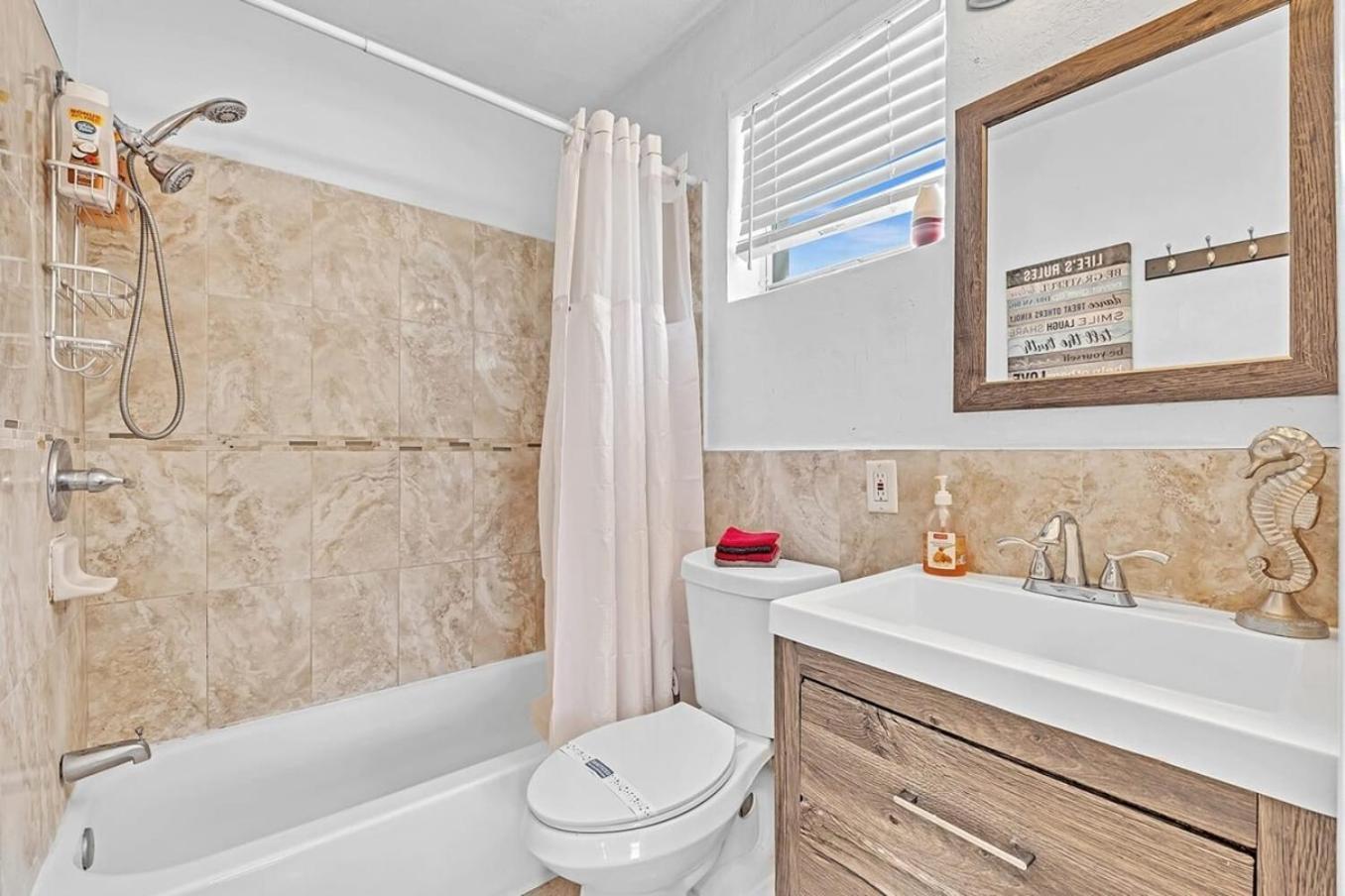 Hollywood Vacation Mins To Beach & Hard Rock #193 Apartment Bagian luar foto